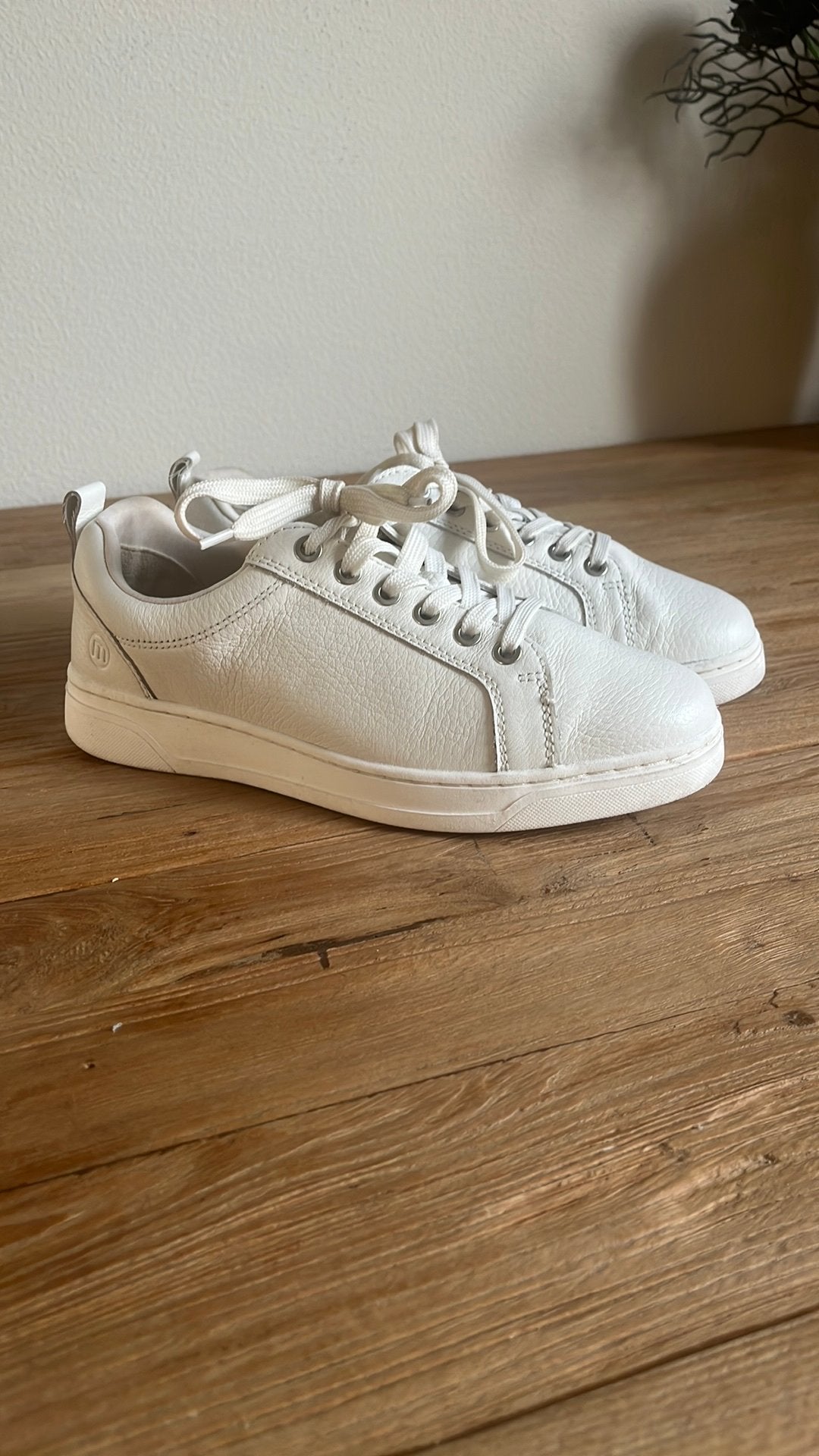 Sneakers dames Medicus wit 39, Wit, Ophalen of Verzenden, Sneakers of Gympen, Zo goed als nieuw