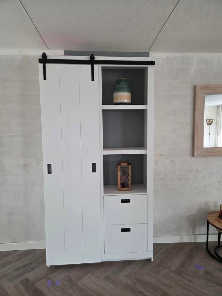 1 Slidebarn wandkast wit van VT Wonen, Ophalen, Gebruikt