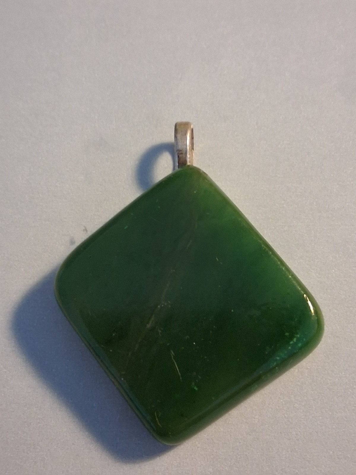 Jade hanger -- afmeting 4 cm, Verzenden, Nieuw, Groen, Steen of Mineraal