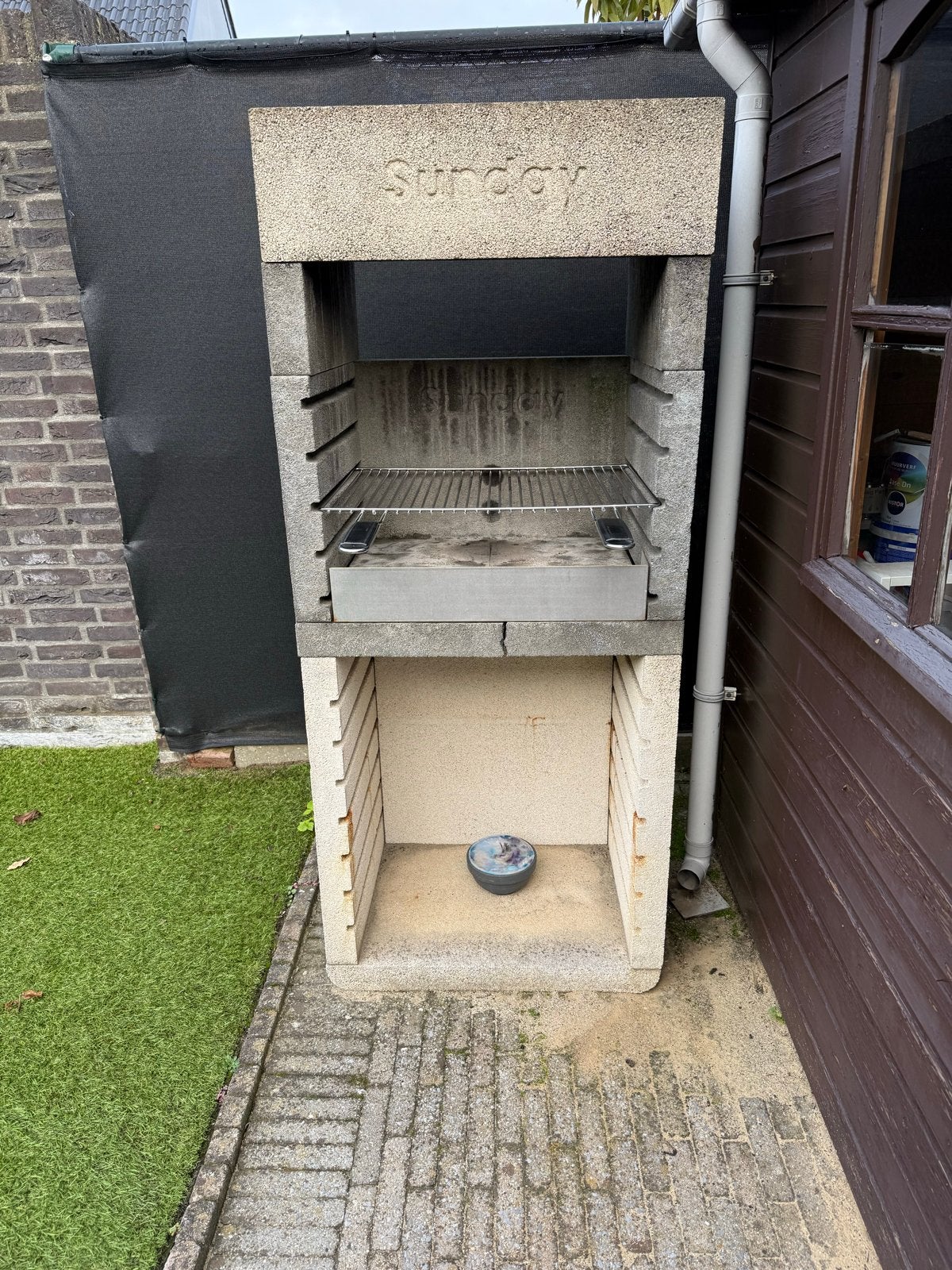 Gratis betonnen barbecue Sunday – zelf ophalen, Ophalen, Gebruikt