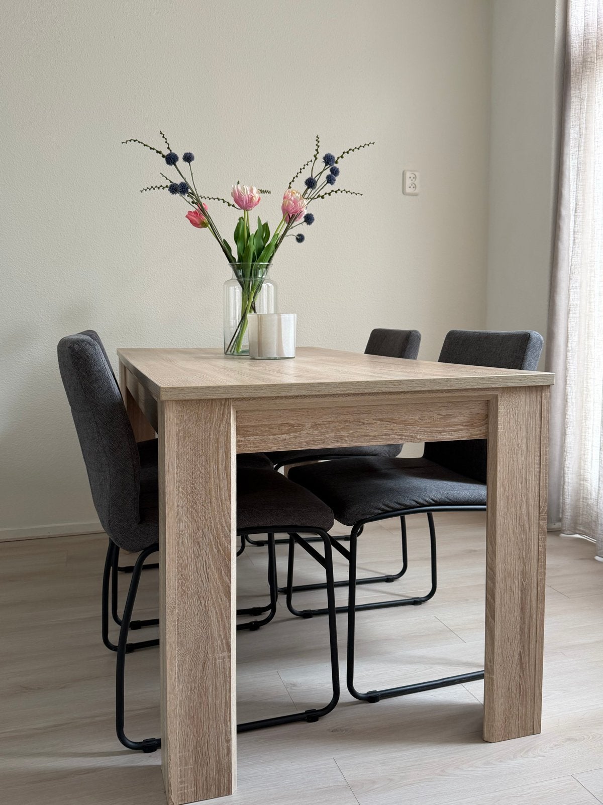 Jysk eettafel met of zonder stoelen - Zeer netjes!, Ophalen, 50 tot 100 cm, Zo goed als nieuw, 150 tot 200 cm