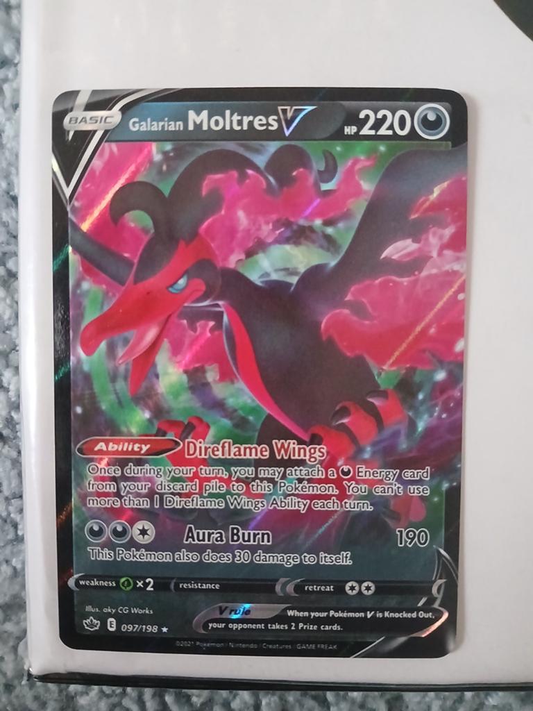 Pokémon Kaart Galarian Moltres V 097/198, Hobby en Vrije tijd, Ophalen of Verzenden