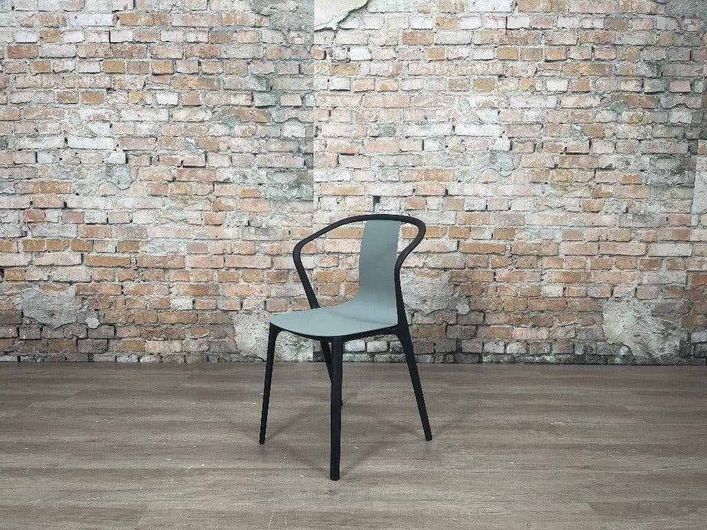 Vitra Belleville – Grijs/zwart kunststof | Bouroullec, Ophalen, Kunststof, Design, Grijs