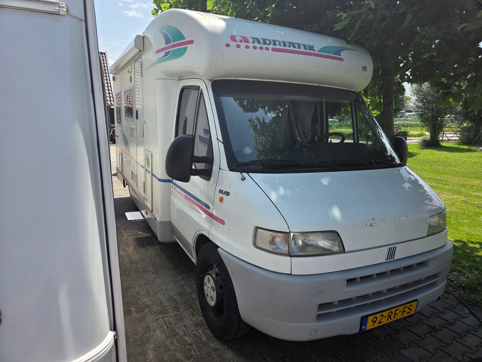 Adriatik 590 DS Fiat 2.8 jtd ,2002,halfintegraal, Ringverwarming, Fiat, Achteruitrijcamera, Treinzit