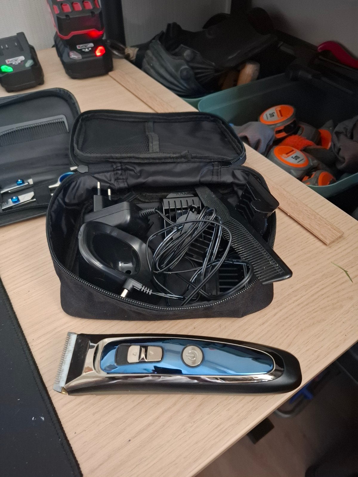 Professionele Tondeuse met Accessoires, Ophalen of Verzenden, Zo goed als nieuw, Tondeuse