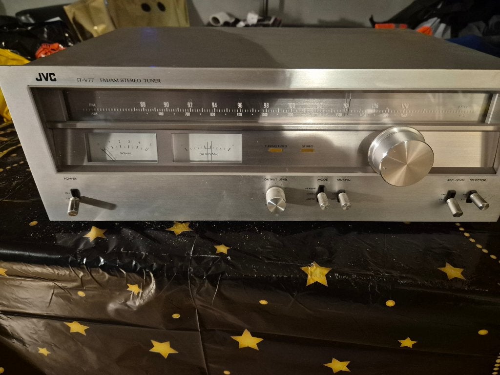 JVC VT-V77 FM/AM Stereo Tuner, Ophalen, Zo goed als nieuw, Analoog