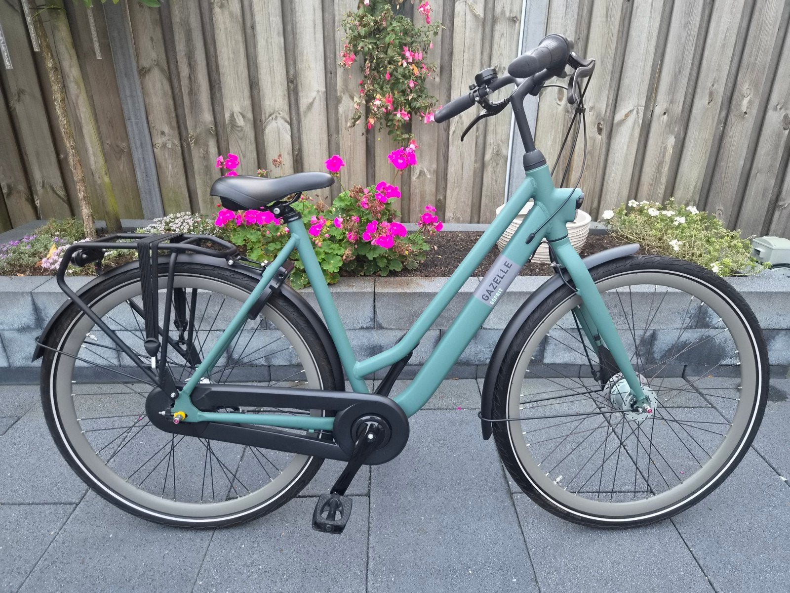 Gazelle Esprit L54 Thyme - Zo goed als nieuw, 1 jaar oud, Fietsen en Brommers, 53 tot 56 cm, Velgrem, Versnellingen, Ophalen of Verzenden
