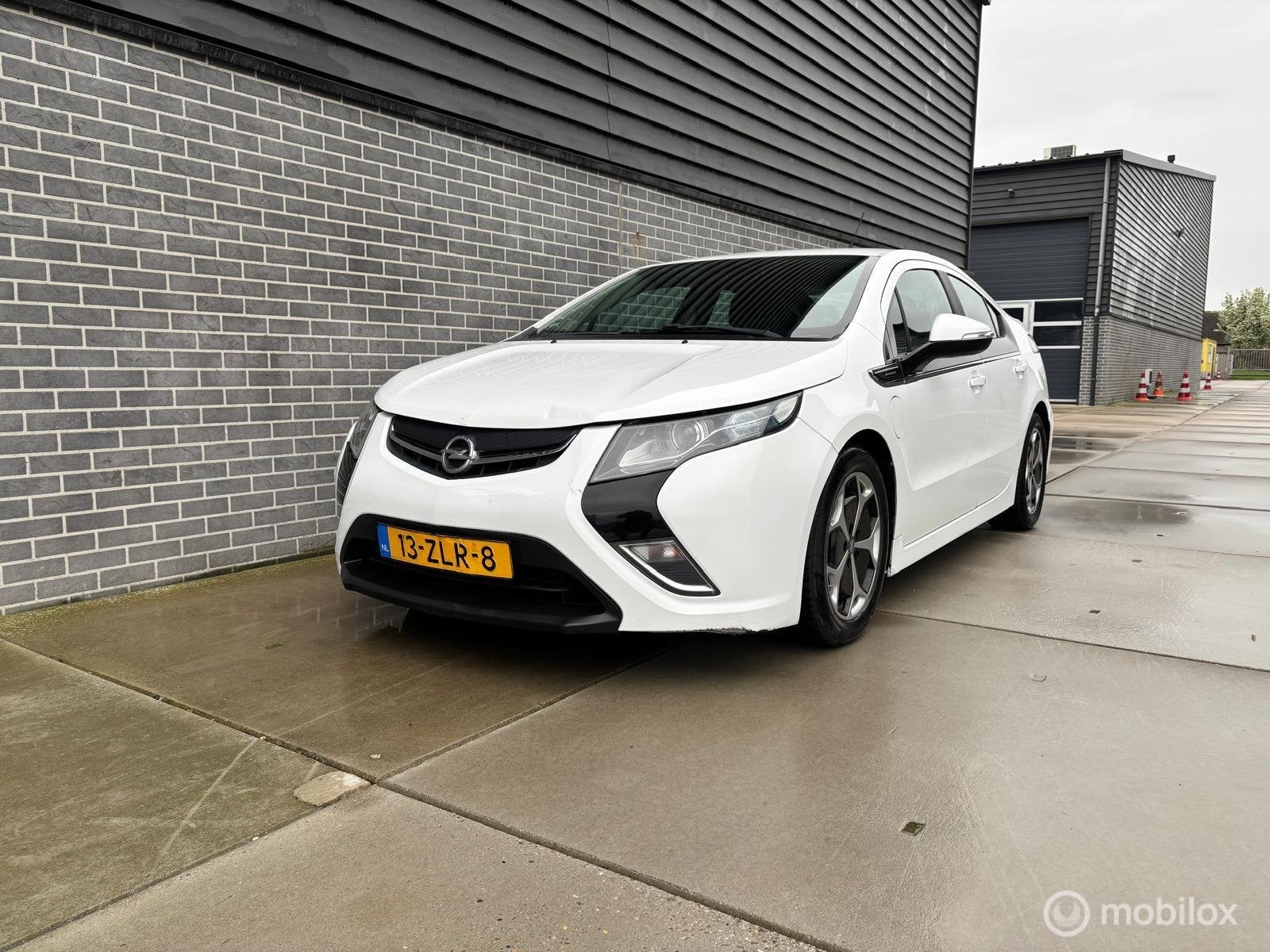 Opel Ampera 1.4 BOMVOL Onderhoudsboekjes NAP APK Automaat, Auto's, Opel, 1398 cc, 4 cilinders, 4 stoelen, Wit