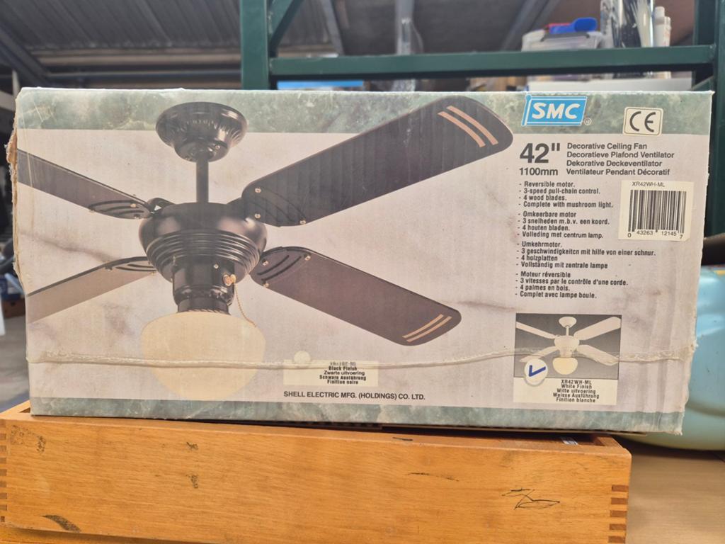 SMC Plafondventilator met lamp - 42 inch, 3 snelheden, Nieuw, Ophalen of Verzenden, Plafondventilator, Niet gespecificeerd op verpakking