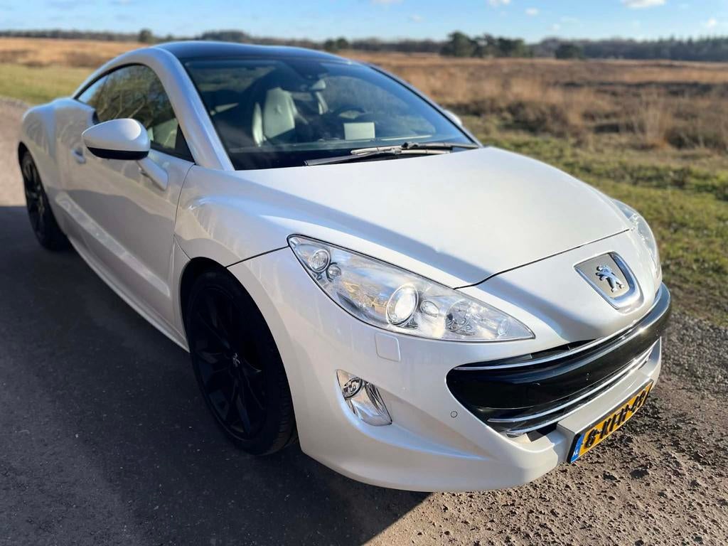 Peugeot RCZ 1.6 156PK 2013 Nieuwe APK!, Auto's, Zwart, Navigatiesysteem, Wit, Leder