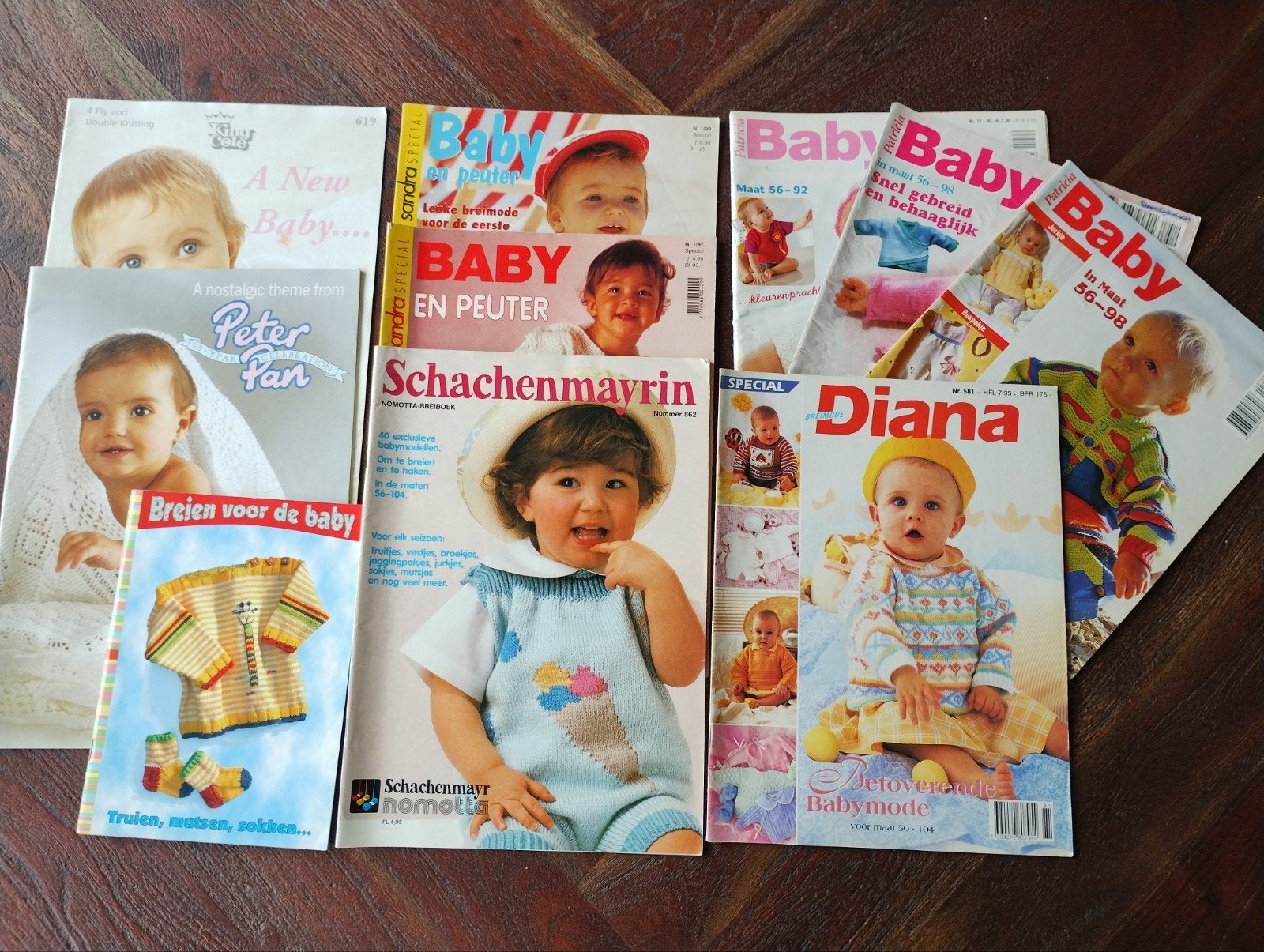 10 tijdschriften voor het breien van babykleding, Ophalen of Verzenden, Gebruikt, Breien, Patroon of Boek