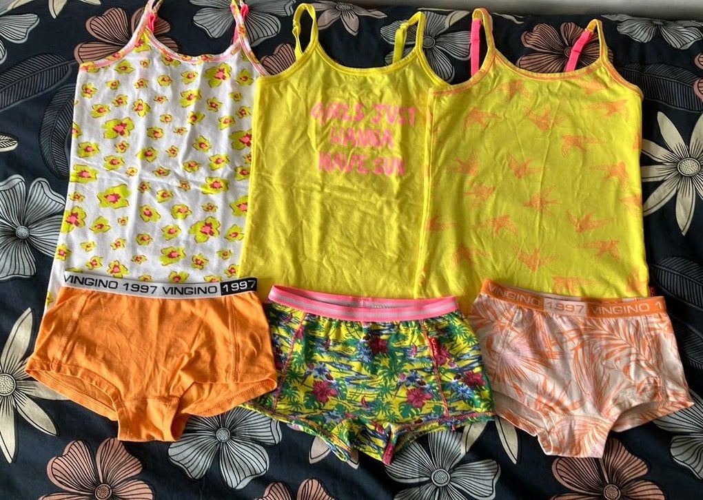Prachtige set ondergoed claesen s en vingino meest nieuw, Ophalen of Verzenden, Zo goed als nieuw, Meisje, Nacht- of Onderkleding