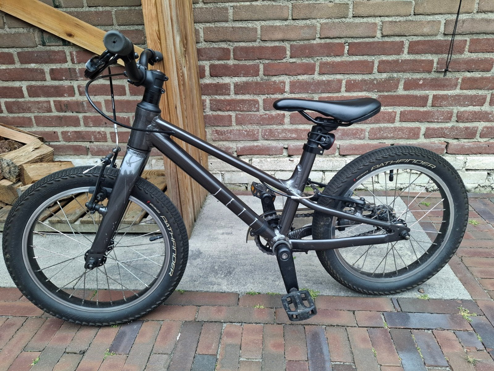 Specialized Jett 16 inch kinder mountainbike, Fietsen en Brommers, Fietsen | Kinderfietsjes, Velgrem, Ophalen, Specialized, 16 tot 20 inch
