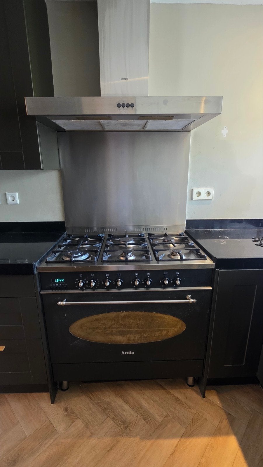 Attila gasfornuis met 6 pitten en oven, Ophalen, Gebruikt, 60 cm of meer, Gas