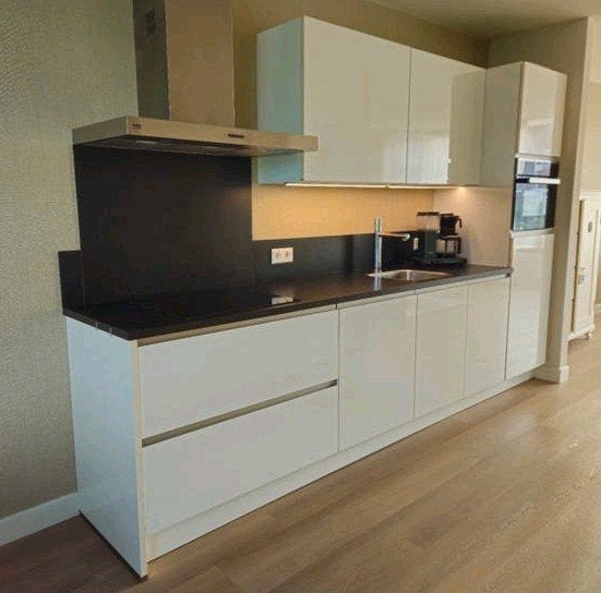 Moderne hoogglans witte keuken + apparatuur, Ophalen, Gebruikt, Wit, Enkelwandige keuken