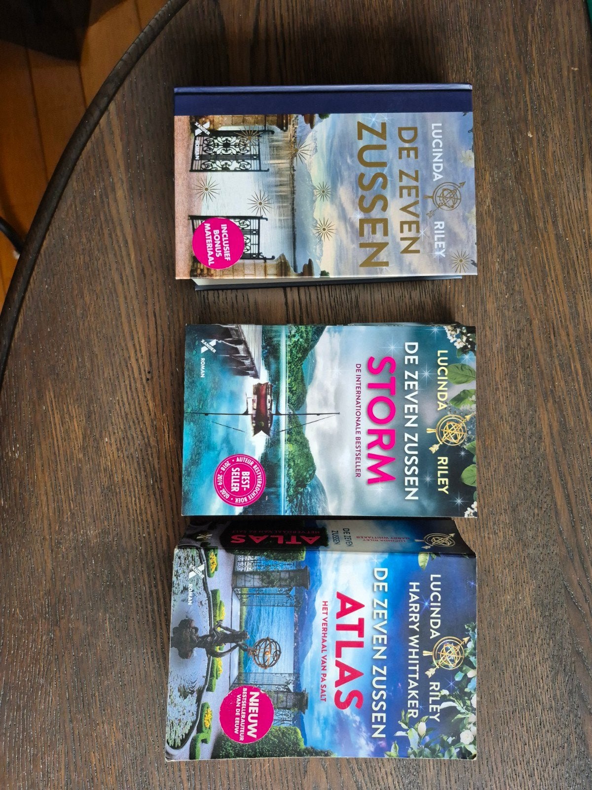 De Zeven Zussen boeken (1, 2 en 8) - Lucinda Riley, Boeken, Ophalen of Verzenden, Gelezen, Lucinda Riley