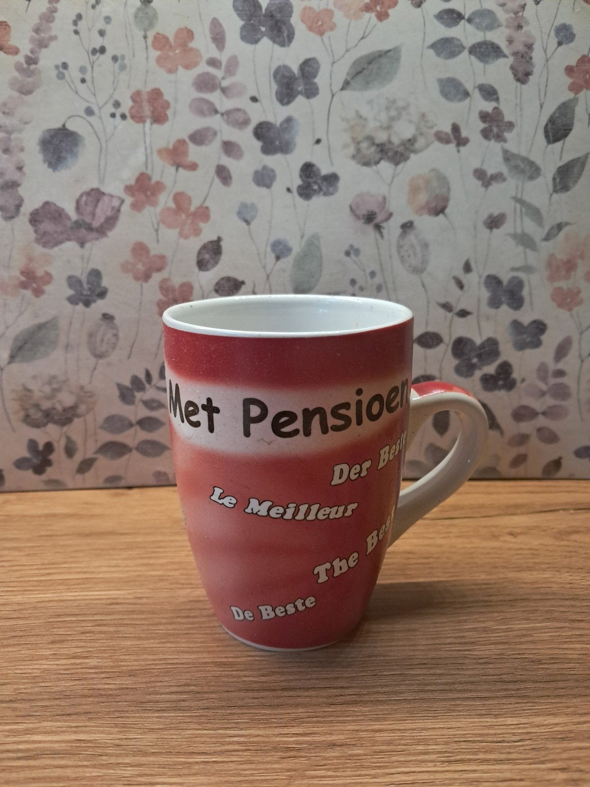 Gratis mokken 'Met Pensioen' - Set van 47 stuks, Ophalen, Keramiek, Zo goed als nieuw, Overige stijlen