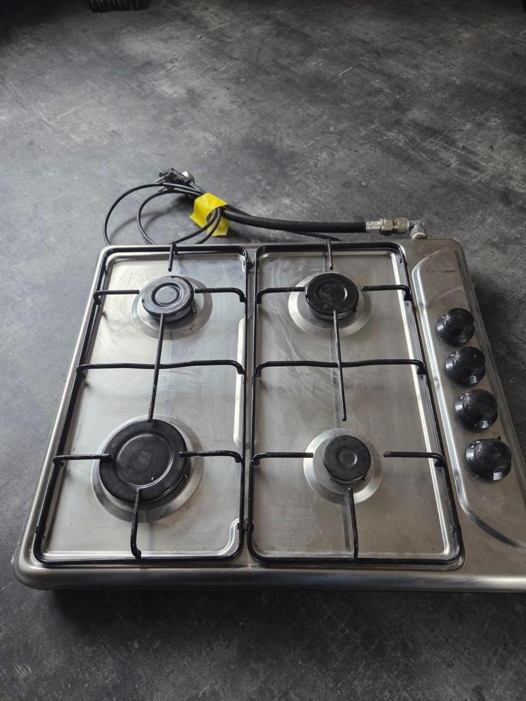 Bestron gasfornuis - werkt perfect, met gebruikssporen, Ophalen, Gebruikt, Minder dan 85 cm, 4 kookzones