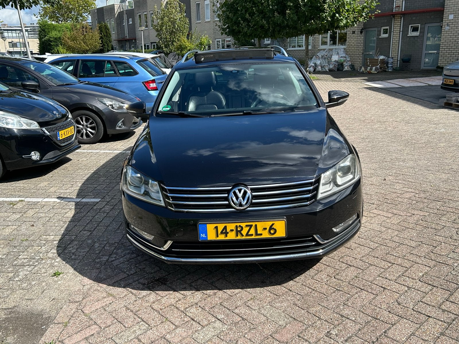Vw passat Highline Business 200 PK Pano Leer Xenon Keyless, Zwart, 4 cilinders, Stationwagon, Particulier