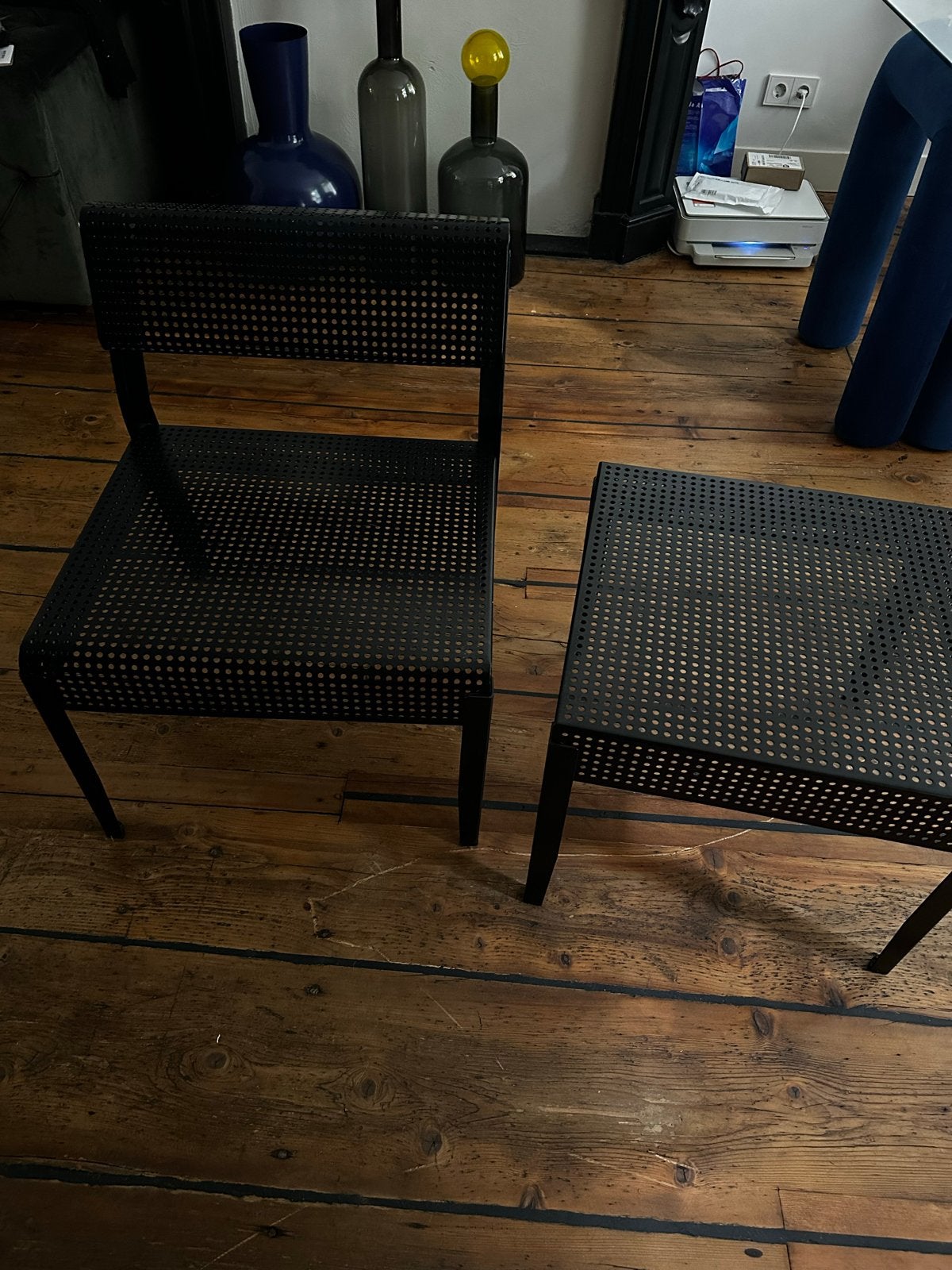 IKEA SJALVSTANDIG Metalen Fauteuil en Tafel, Huis en Inrichting, Ophalen, Zo goed als nieuw, Metaal, 50 tot 75 cm