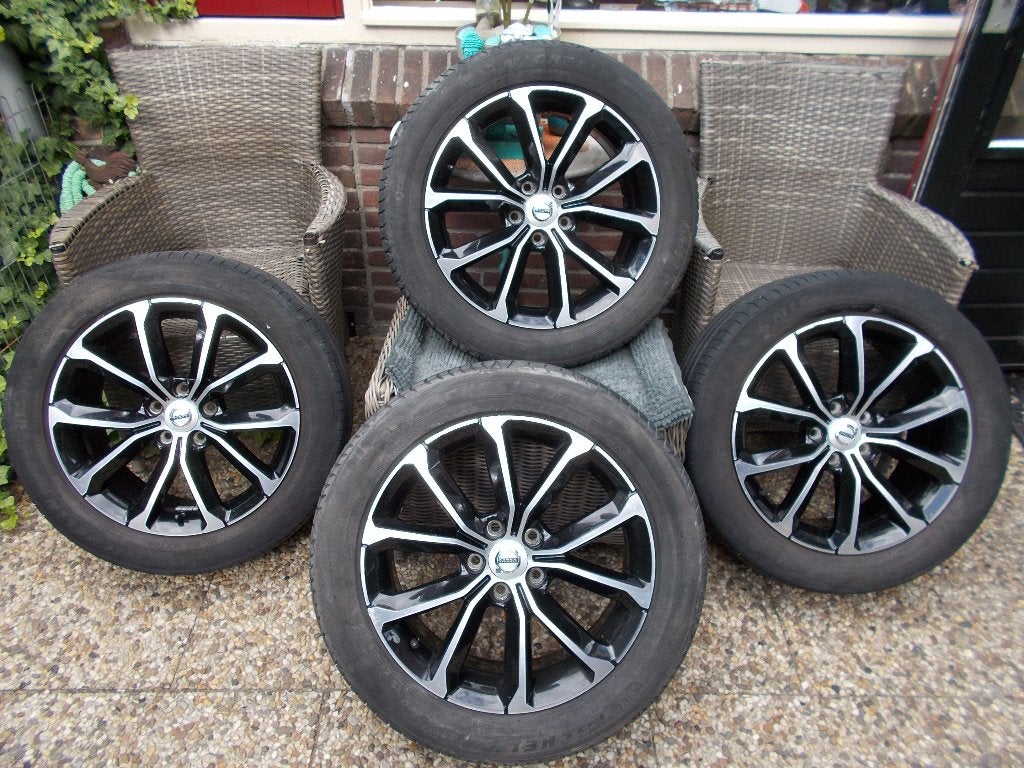 VOLVO 17 INCH MET ZOMERBANDEN, Ophalen, Banden en Velgen, 17 inch, Zomerbanden