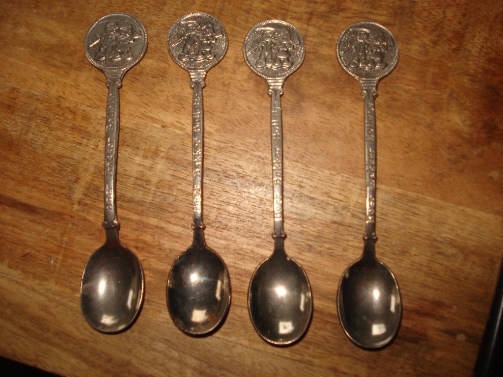 Set van  20 verzilverde  theelepeltjes met afbeeldingen, Verzilverd, Ophalen of Verzenden, Zo goed als nieuw, Metaal