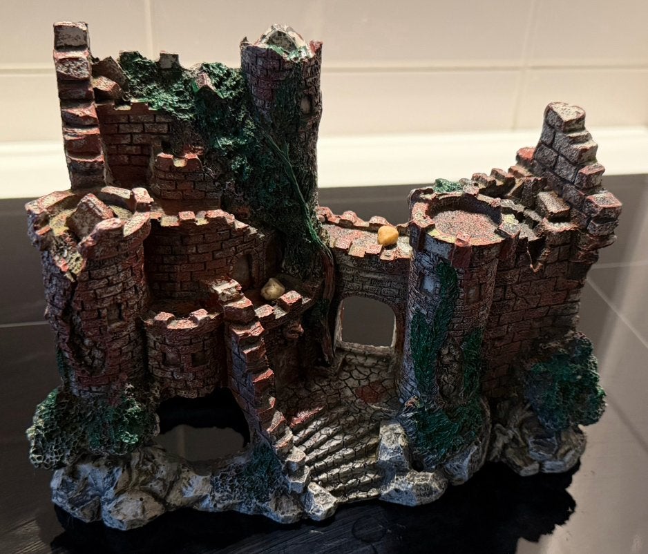 Aquariumornament Van Een Kasteel, Dieren en Toebehoren, Ophalen of Verzenden, Gebruikt, Decoratie, Overige merken