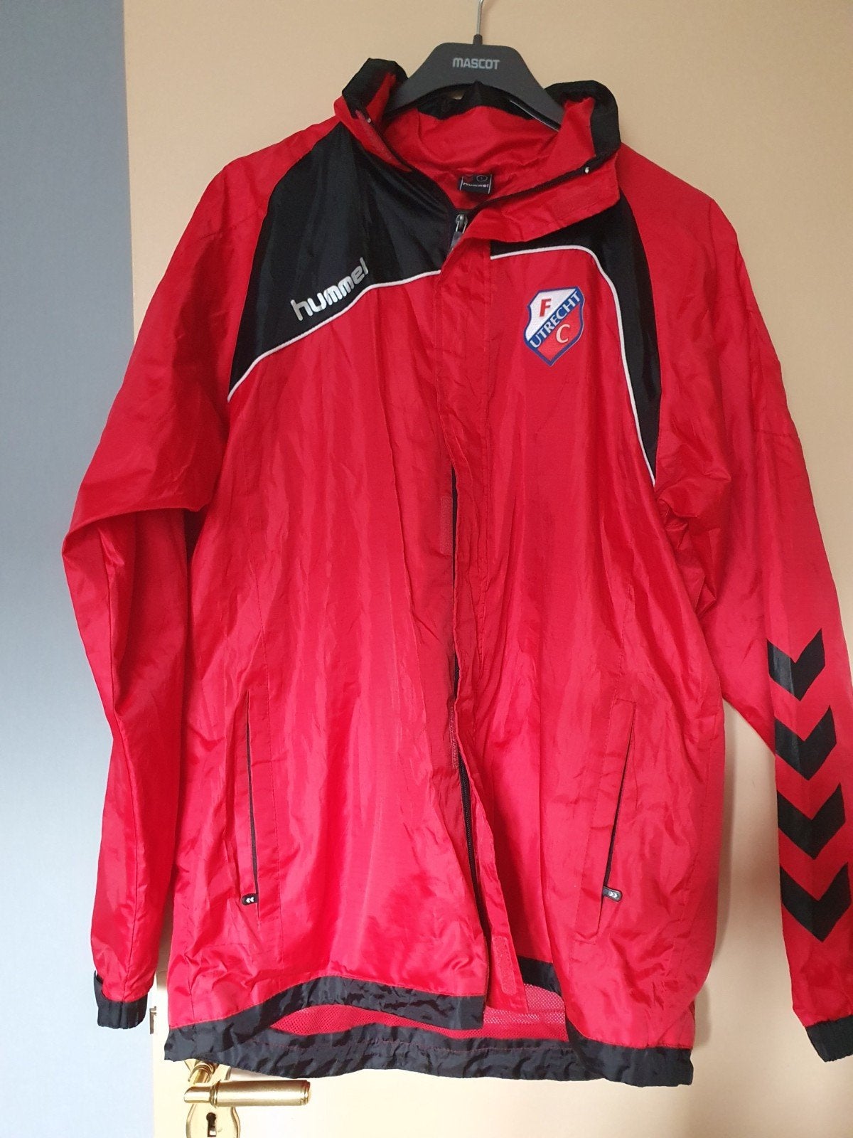 Fc utrecht regenjas mt L, Ophalen, Zo goed als nieuw, Jack