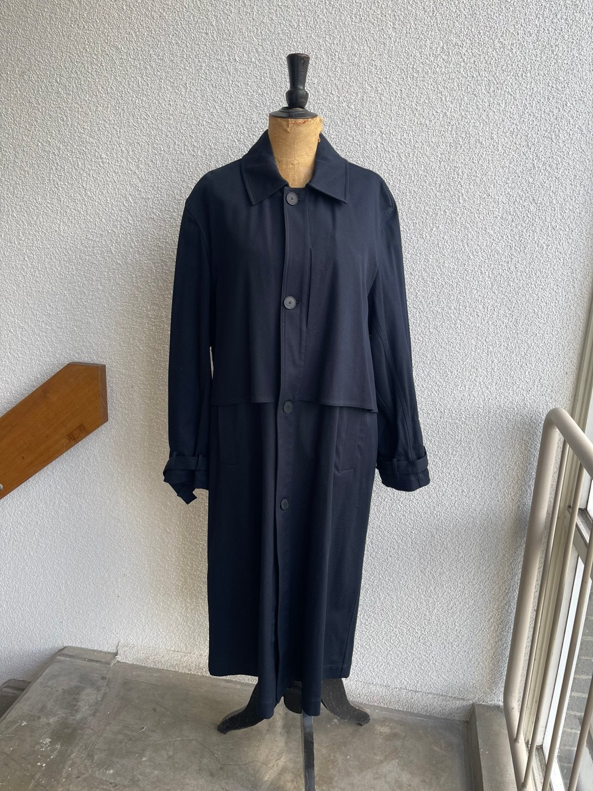 Lange Donker Blauwe Trenchcoat van ZARA, maat M!, Kleding | Dames, Maat 38/40 (M), Blauw, Ophalen of Verzenden, Zo goed als nieuw