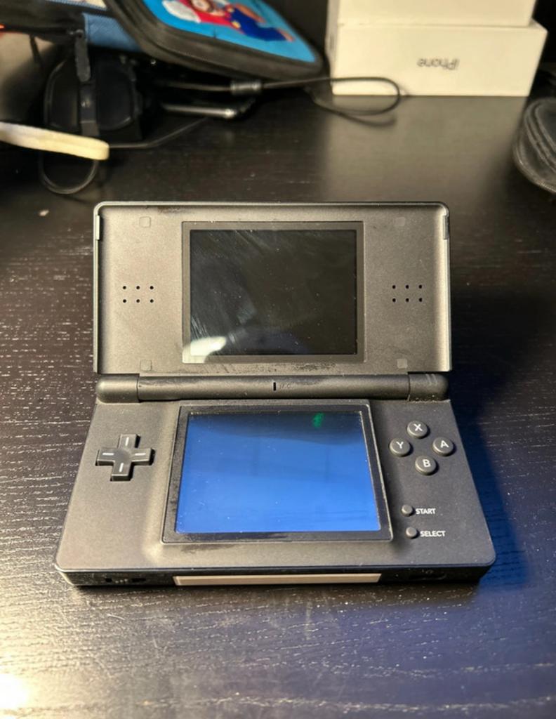 Nintendo DS + accessoires, Spelcomputers en Games, Spelcomputers | Nintendo DS, Zwart, DS Original of Phat, Ophalen of Verzenden