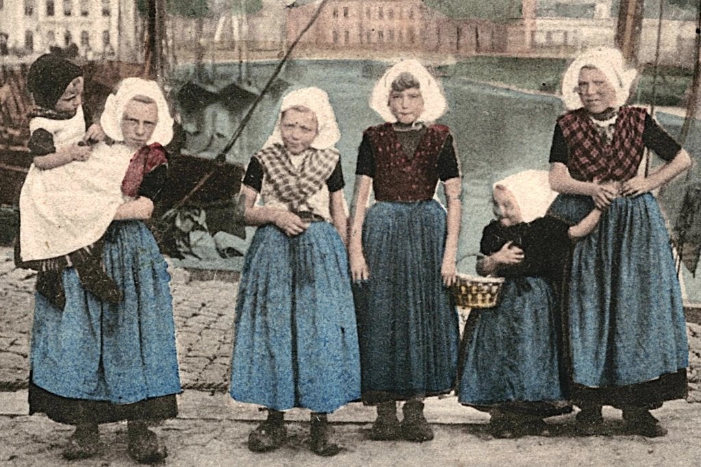 804634 Vlissingen Kinderen uit Arnemuiden jr 00-20 Gelopen, Verzamelen, Ophalen of Verzenden, Voor 1920, Gelopen, Zeeland
