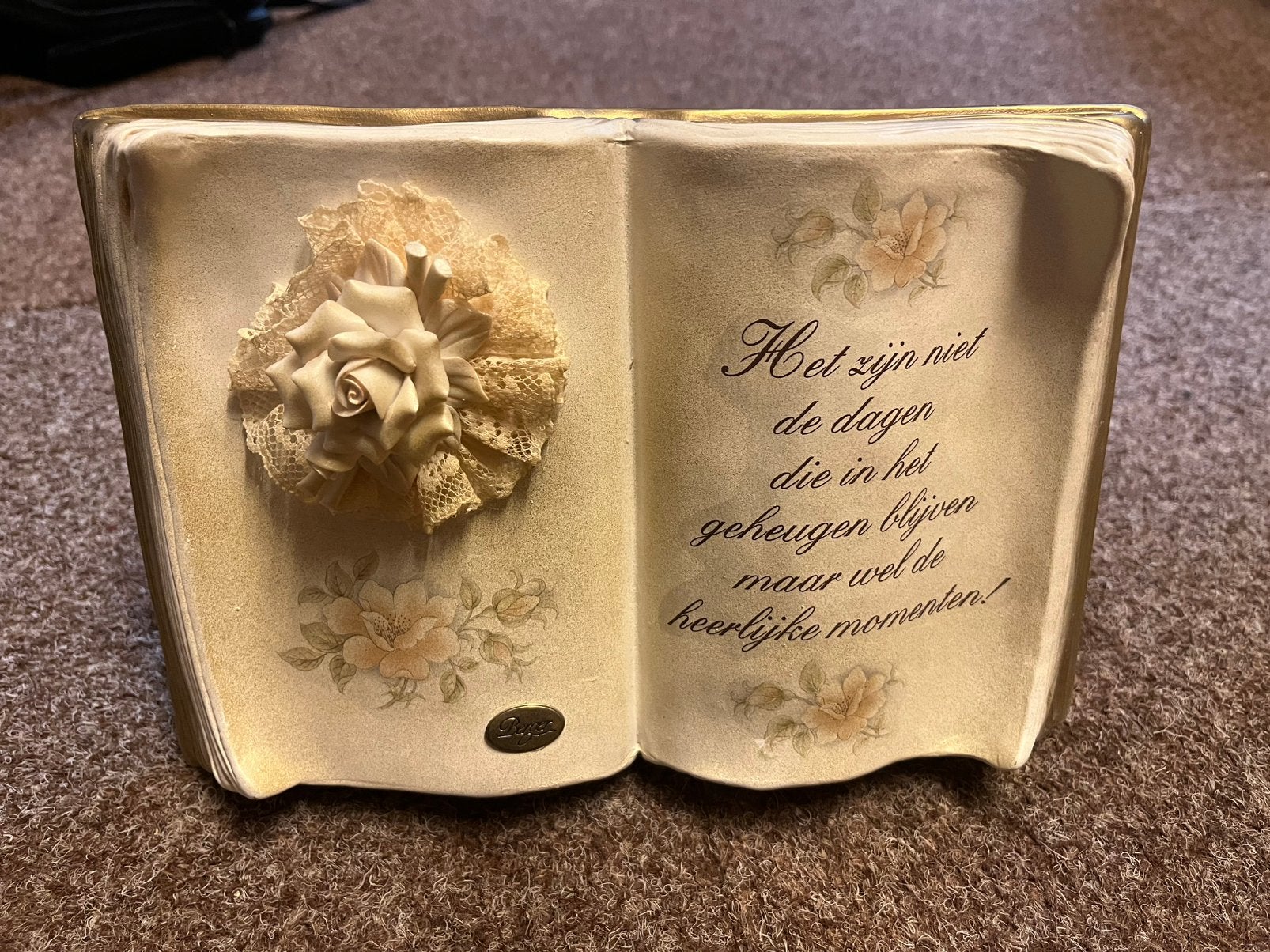 Vintage Berger keramiek decoratie boek/beeld creme 26x17, Ophalen