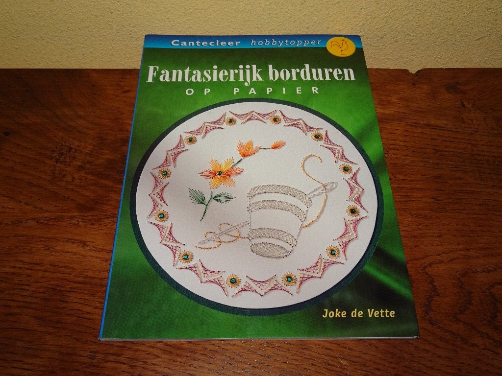 Joke de Vette: Fantasierijk borduren op papier, Hobby en Vrije tijd, Ophalen of Verzenden, Zo goed als nieuw, Overige thema's
