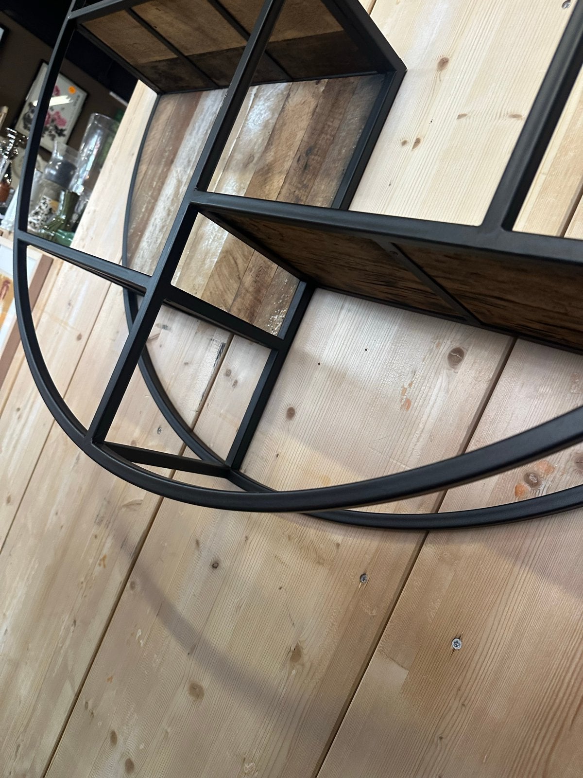 Ronde wandplank met metalen frame en houten planken, Ophalen, Gebruikt, C, X