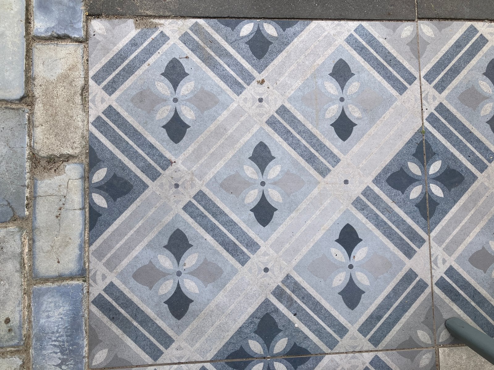 Gezocht!, Tuin en Terras, Ophalen, Zo goed als nieuw, Beton, Terrastegels