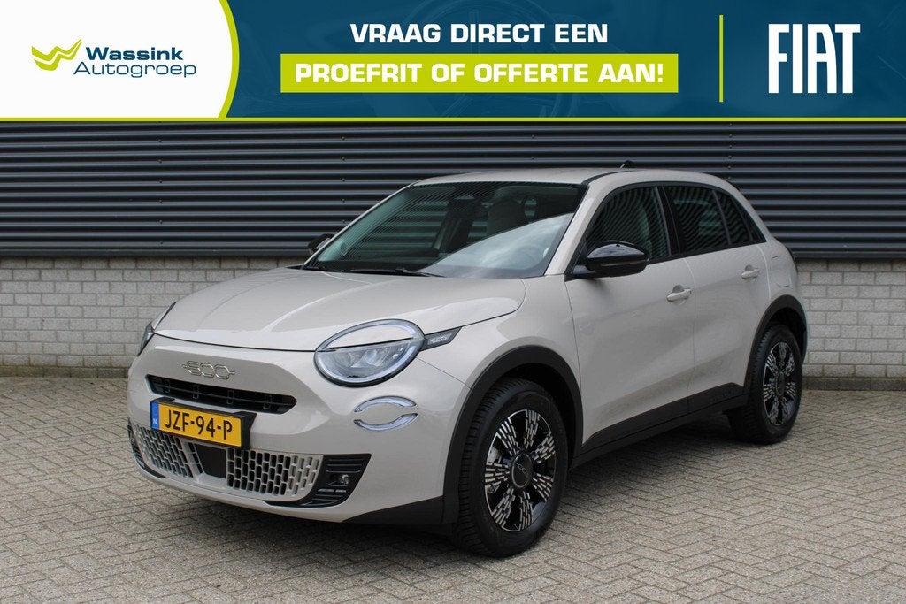 Fiat 600 1.2 Hybrid Icon, Auto's, Fiat, 145 pk, Stof, Gebruikt, Euro 6