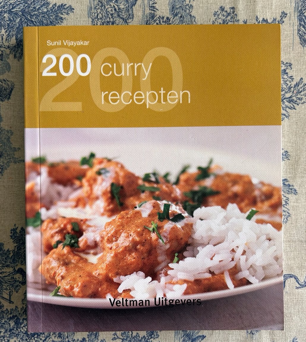 200 Curry Recepten - Sunil Vijayakar (Kookboek), Ophalen of Verzenden, Zo goed als nieuw, Azië en Oosters, Voorgerechten en Soepen