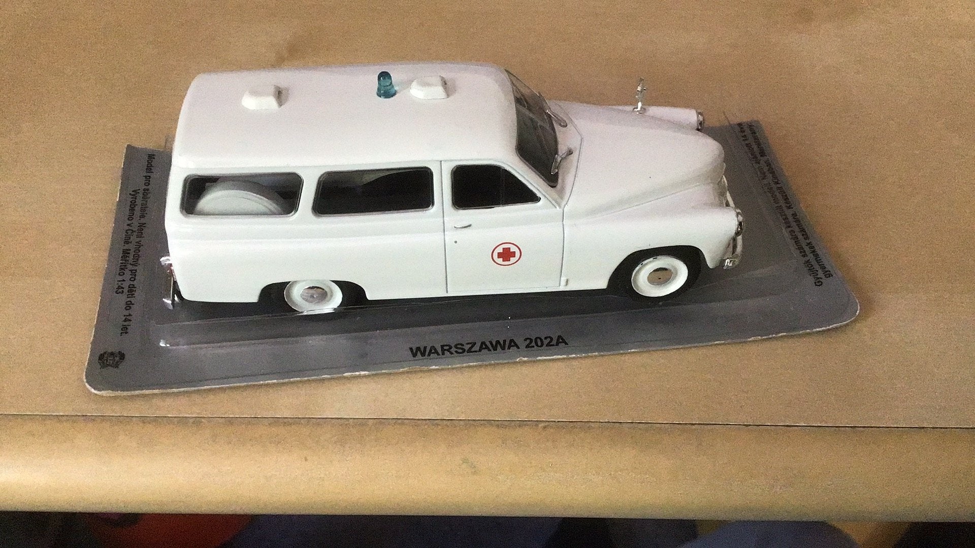 OOST EUROPA MODEL FSO WARSZAWA AMBULANCE RODE KRUIS POLEN, Ophalen of Verzenden, Nieuw, Auto, Overige merken