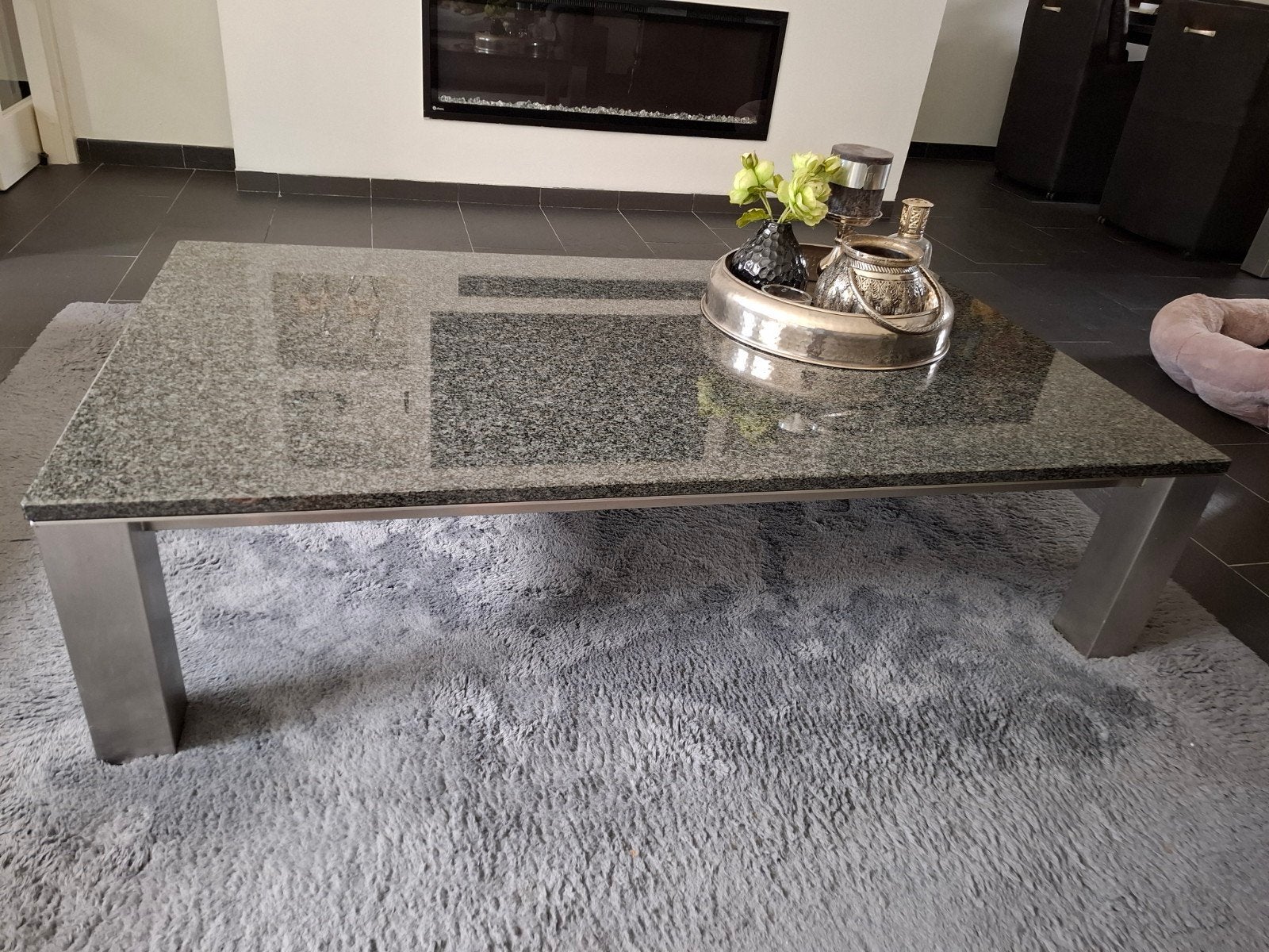 Salontafel met granieten blad en metalen poten, Huis en Inrichting, Gebruikt, 100 tot 150 cm, Modern, Metaal