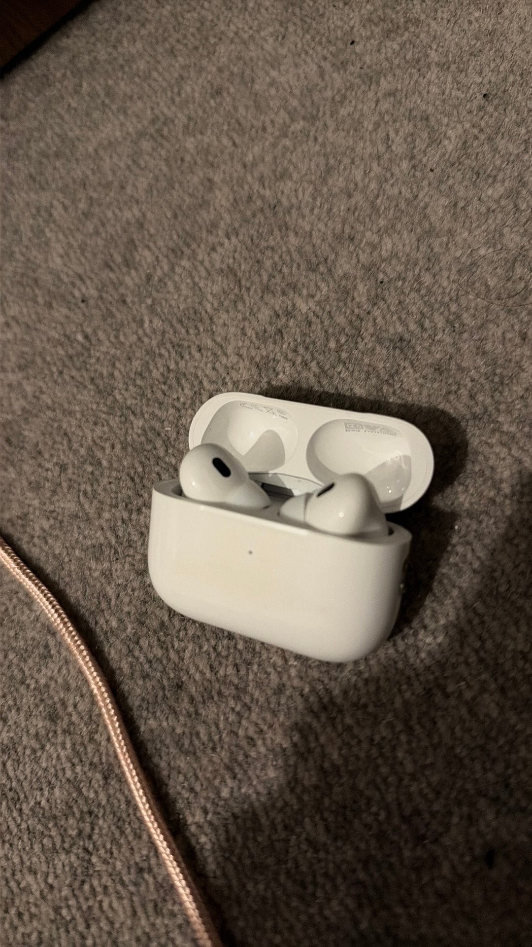 Aipods pro 2 verzenden mogelijk, Telecommunicatie, Ophalen of Verzenden, Zo goed als nieuw