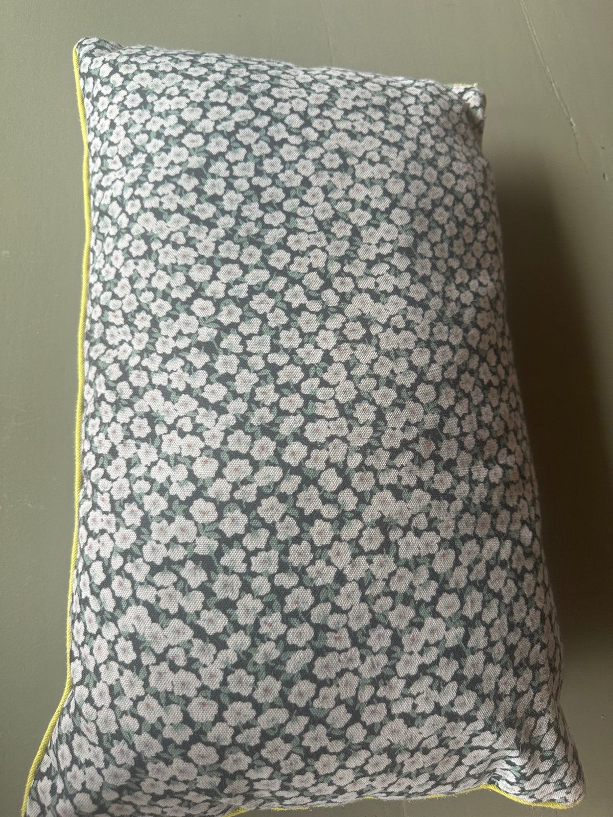 HK Living kussen met bloemenprint en zigzagpatroon, Huis en Inrichting, Woonaccessoires | Kussens, Overige merken, Gebruikt, Meerkleurig