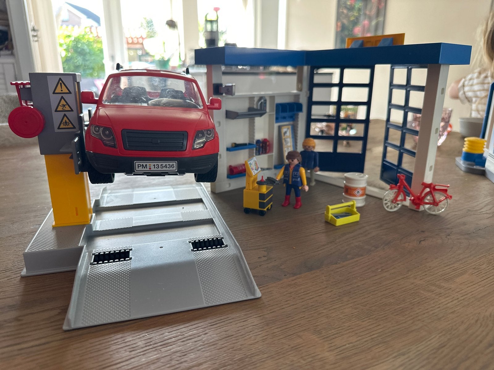 Playmobil Garage met Auto en Monteurs, Ophalen of Verzenden, Gebruikt