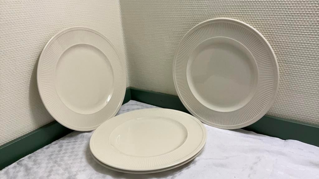 Wedgwood windsor onderborden,, Ophalen of Verzenden, Zo goed als nieuw, Bord(en), Wedgwood