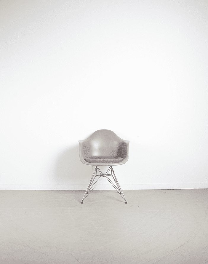 Vitra Eames DAR Stoel Taupe Kunststof - Chroom, Niet ingevuld, Zo goed als nieuw, Niet ingevuld, Niet ingevuld