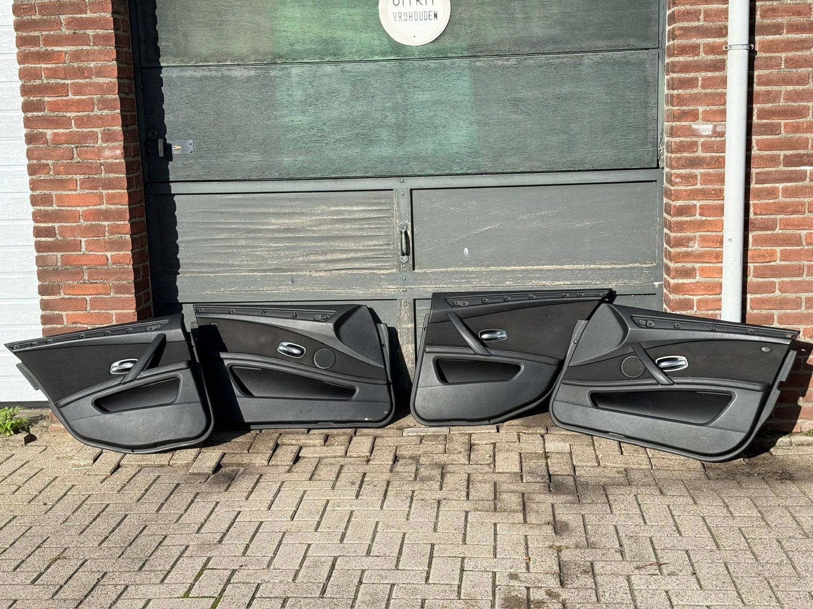 BMW E60 LCI deurpanelen + armsteun incl airbags speakers, Ophalen of Verzenden, Gebruikt, BMW
