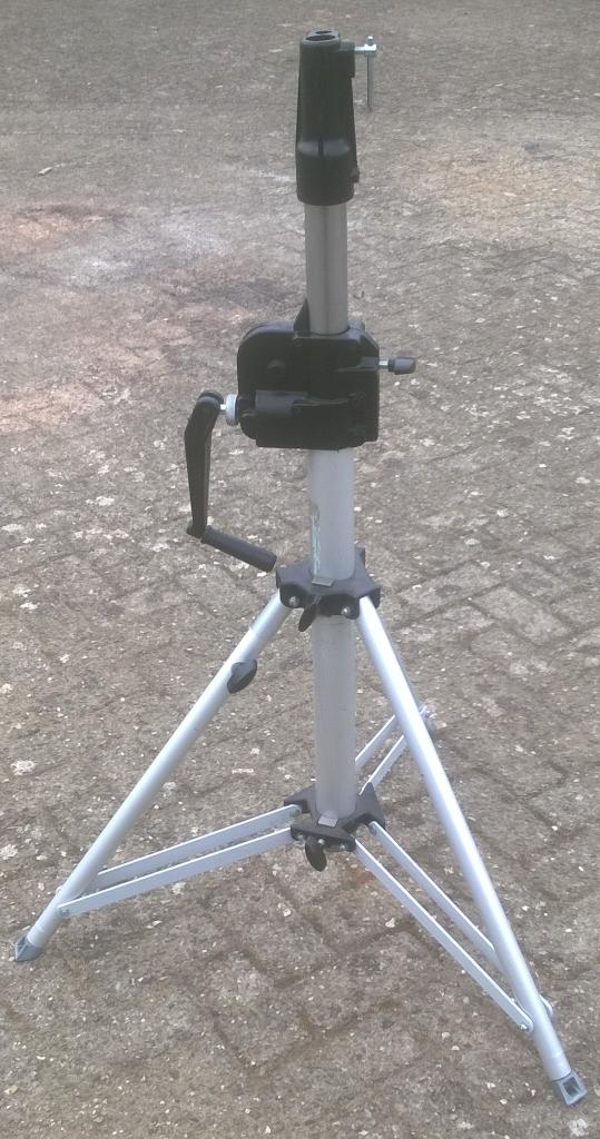 Statief wind-up, Muziek en Instrumenten, Instrumentstandaard, Licht of Laser, Ophalen of Verzenden, Zo goed als nieuw
