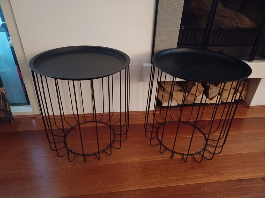 Set van 2 zwarte metalen bijzettafels, Huis en Inrichting, Tafels | Bijzettafels, Minder dan 55 cm, Modern, Industrieel, Metaal of Aluminium
