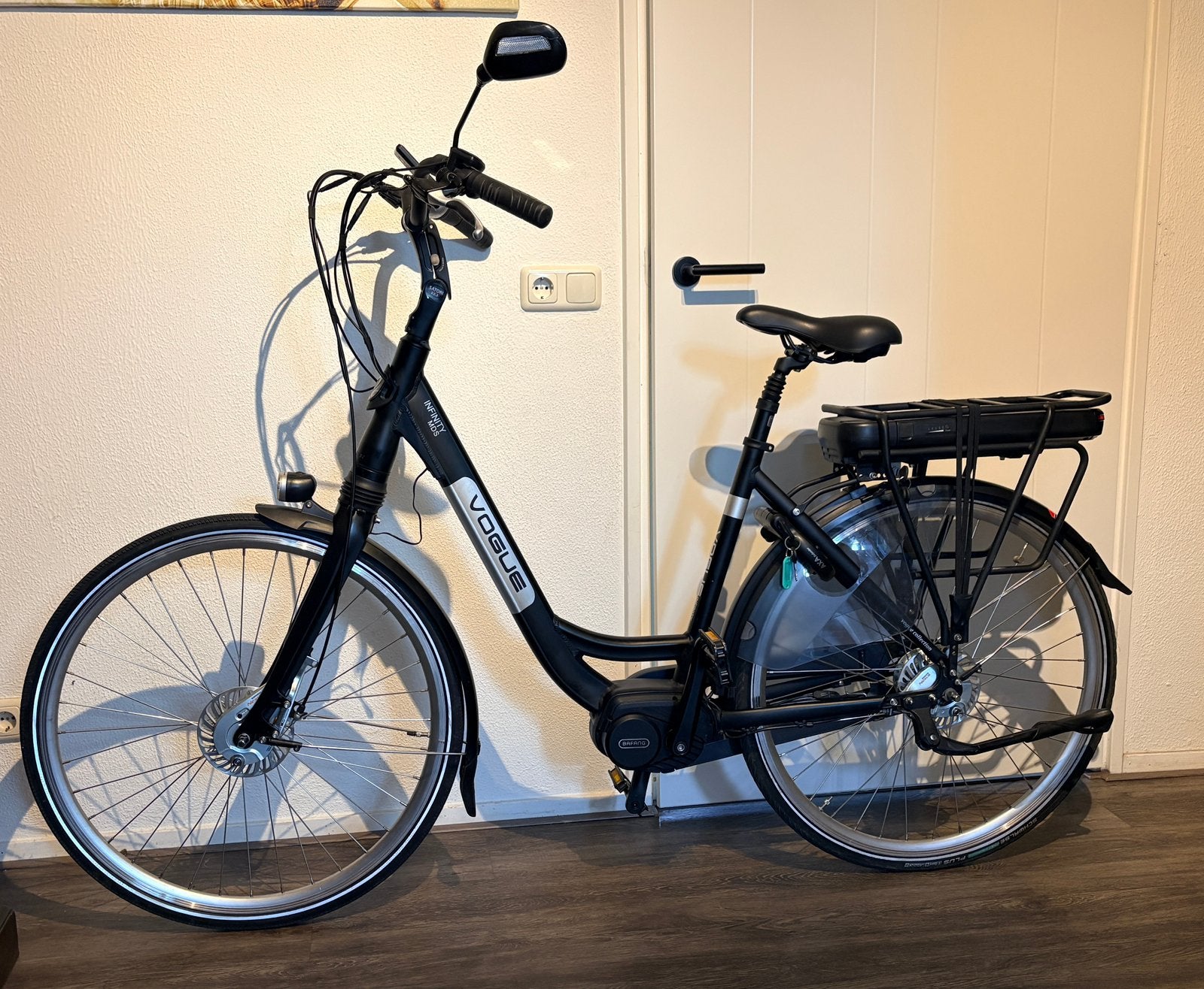 Absolute nieuwstaat elektrische Vogue fiets slechts 1900 km, Ophalen, Zo goed als nieuw