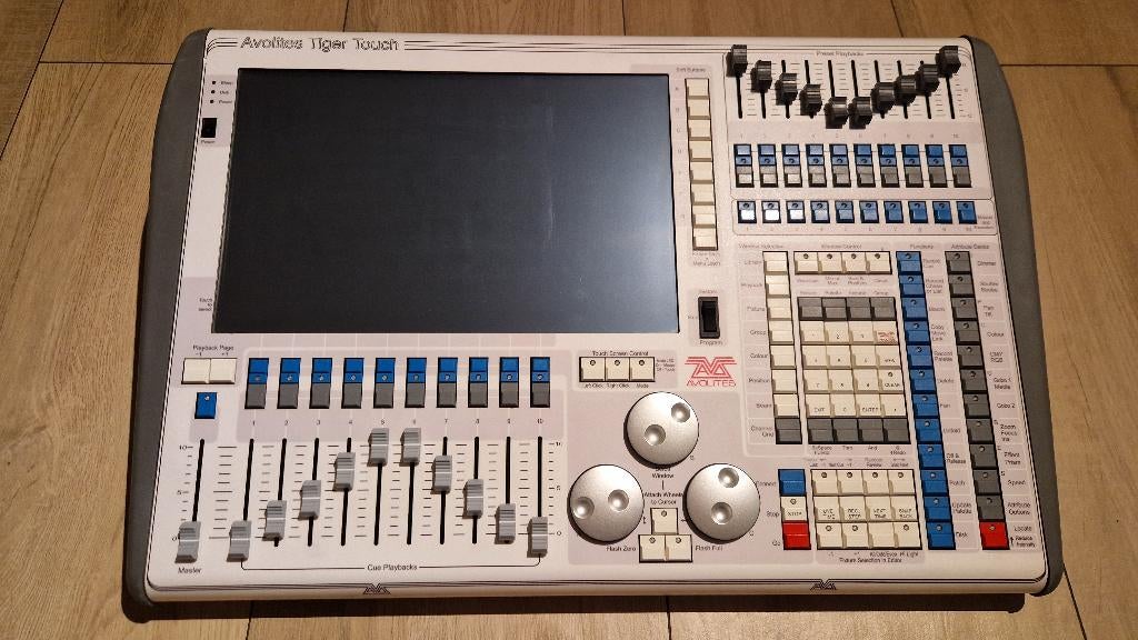 Avolites tiger touch lichttafel in super staat met kist, Ophalen, Zo goed als nieuw, Licht, Kleur