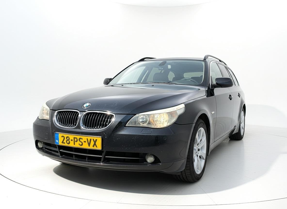 BMW 5-serie Touring 525d Executive trekhaak, Auto's, Gebruikt, Zwart, 2497 cc, 2000 kg